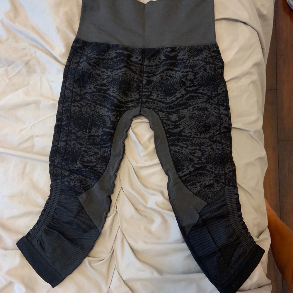 Phat Buddha Cropped leggings